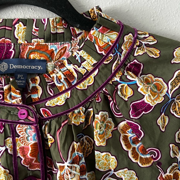 Democracy Multicolor Floral Blouse - Picture 7 of 8